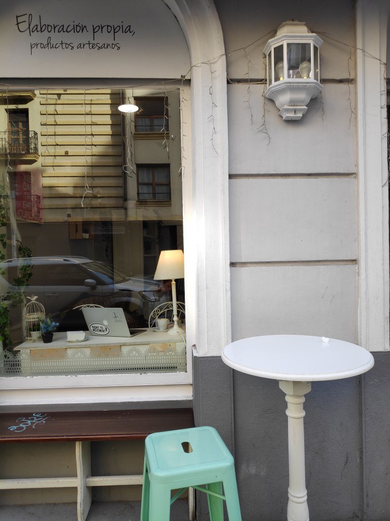 Poetry is Closer than the Sea reaches Spain!